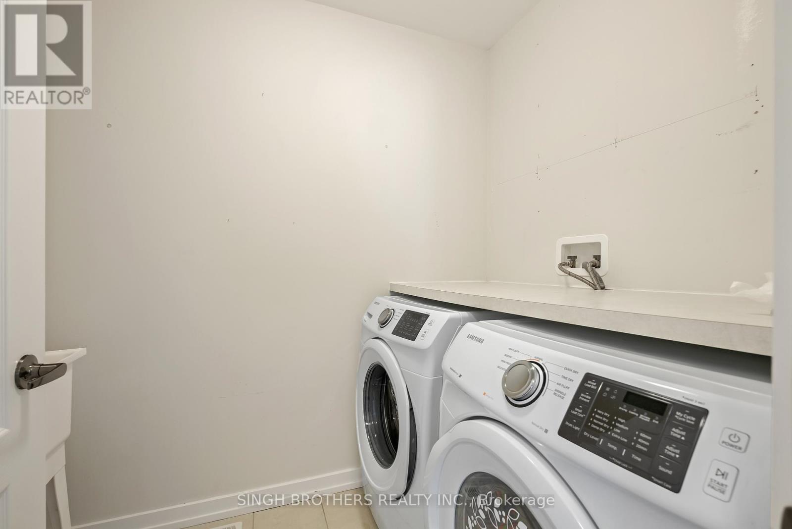 21 Hoover Road, Brampton, Ontario  L7A 4L2 - Photo 23 - W12382797
