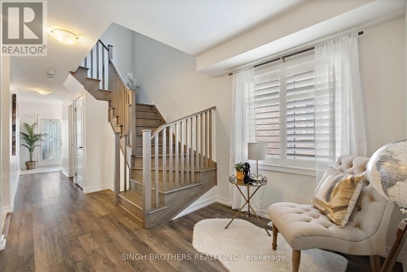 21 Hoover Road, Brampton, Ontario  L7A 4L2 - Photo 8 - W12382797