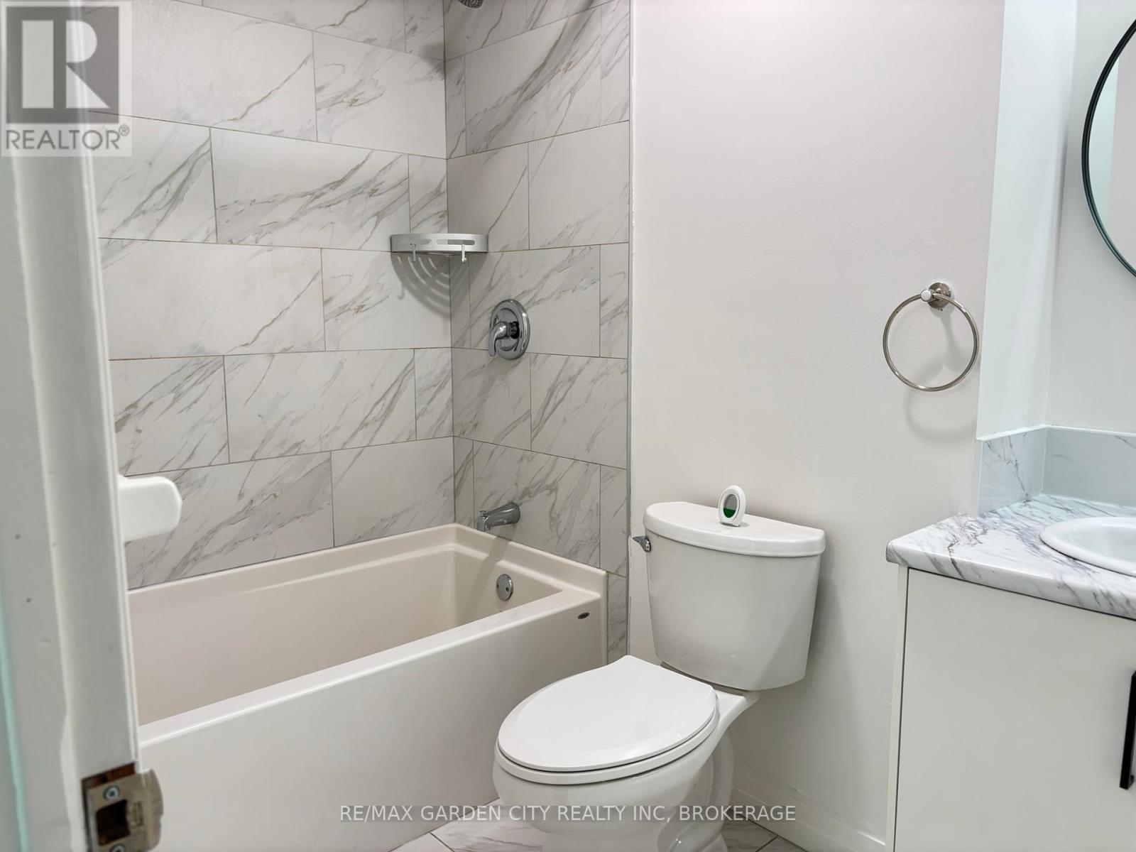 5842 Frontenac Street, Niagara Falls, Ontario  L2G 3A9 - Photo 16 - X12402485