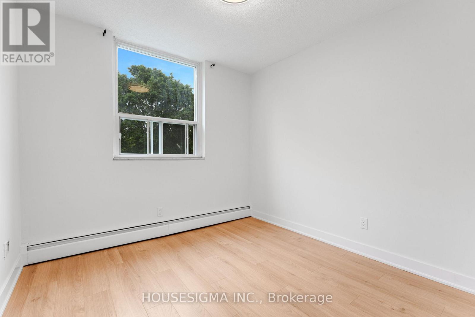 305 - 6400 Huggins Street, Niagara Falls, Ontario  L2J 3G5 - Photo 17 - X12402484
