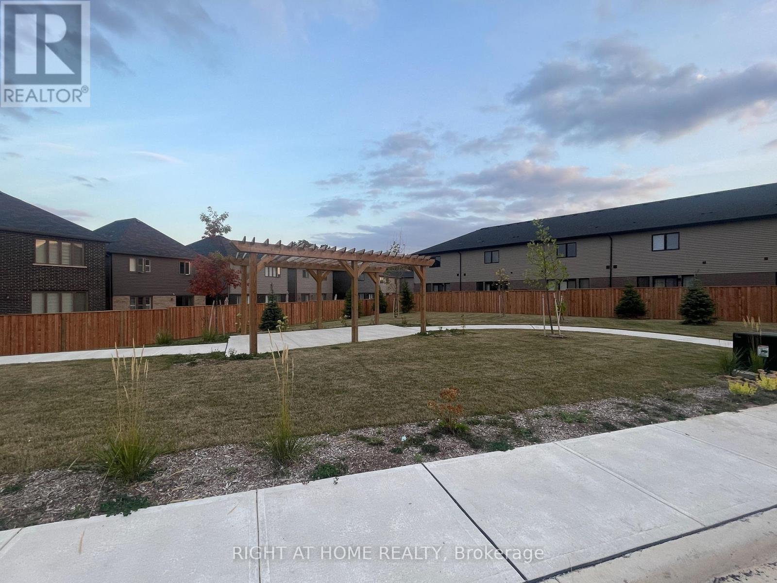 31 - 448 Blackburn Drive, Brantford, Ontario  N3T 0X2 - Photo 25 - X12402488