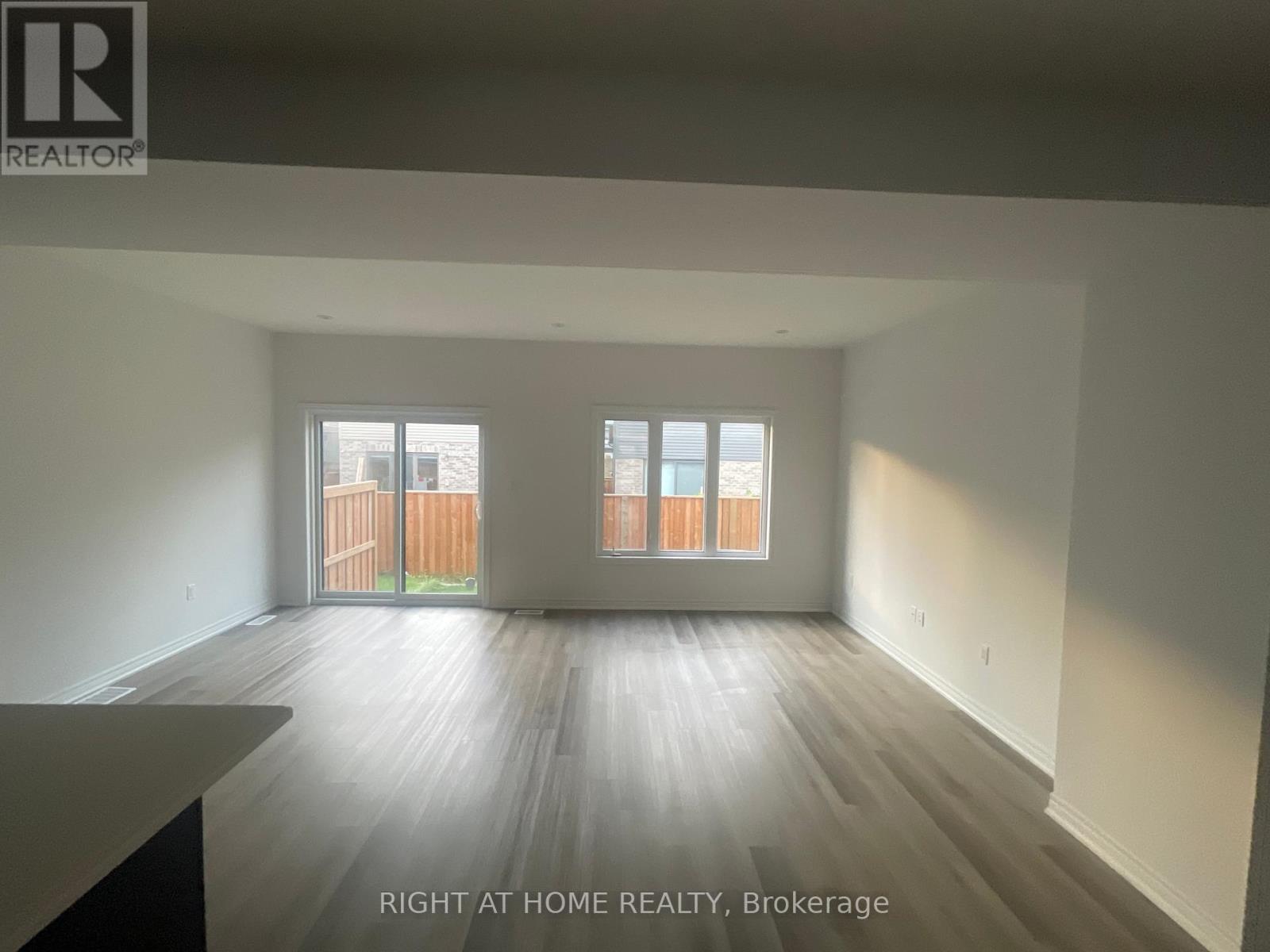 31 - 448 Blackburn Drive, Brantford, Ontario  N3T 0X2 - Photo 7 - X12402488