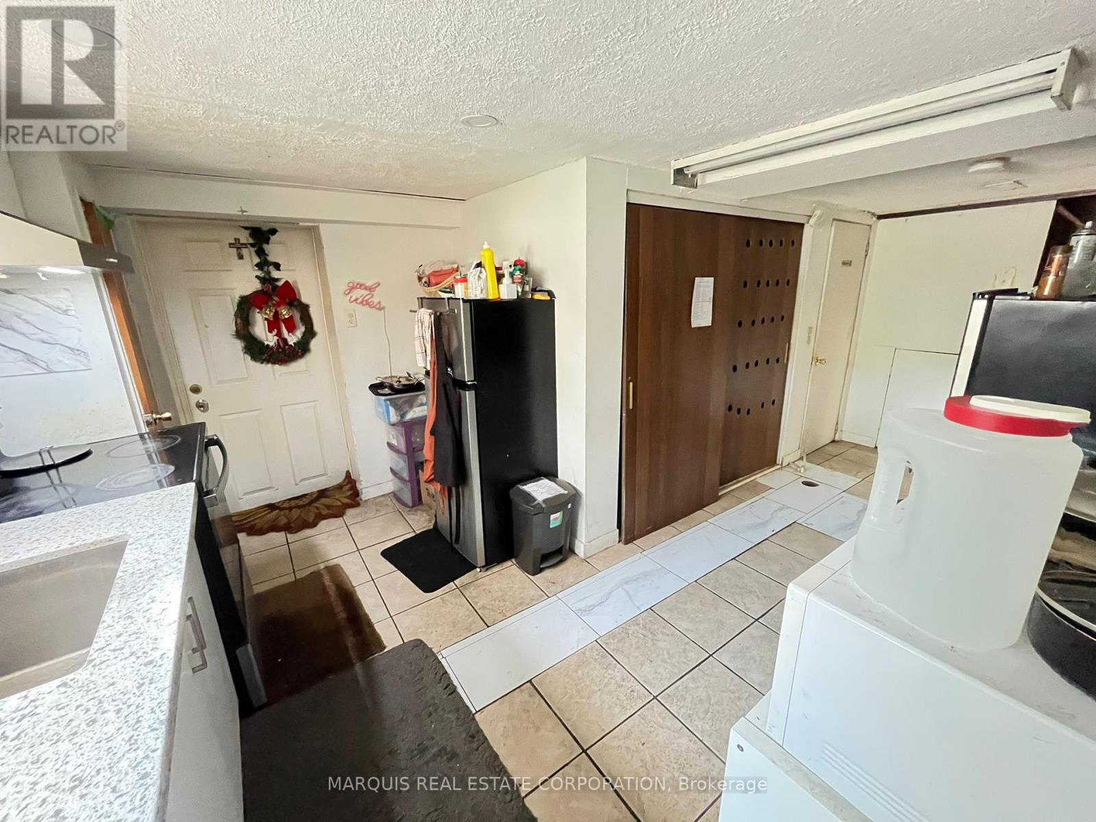 14 Cardell Avenue, Toronto, Ontario  M9N 1S5 - Photo 12 - W12278140