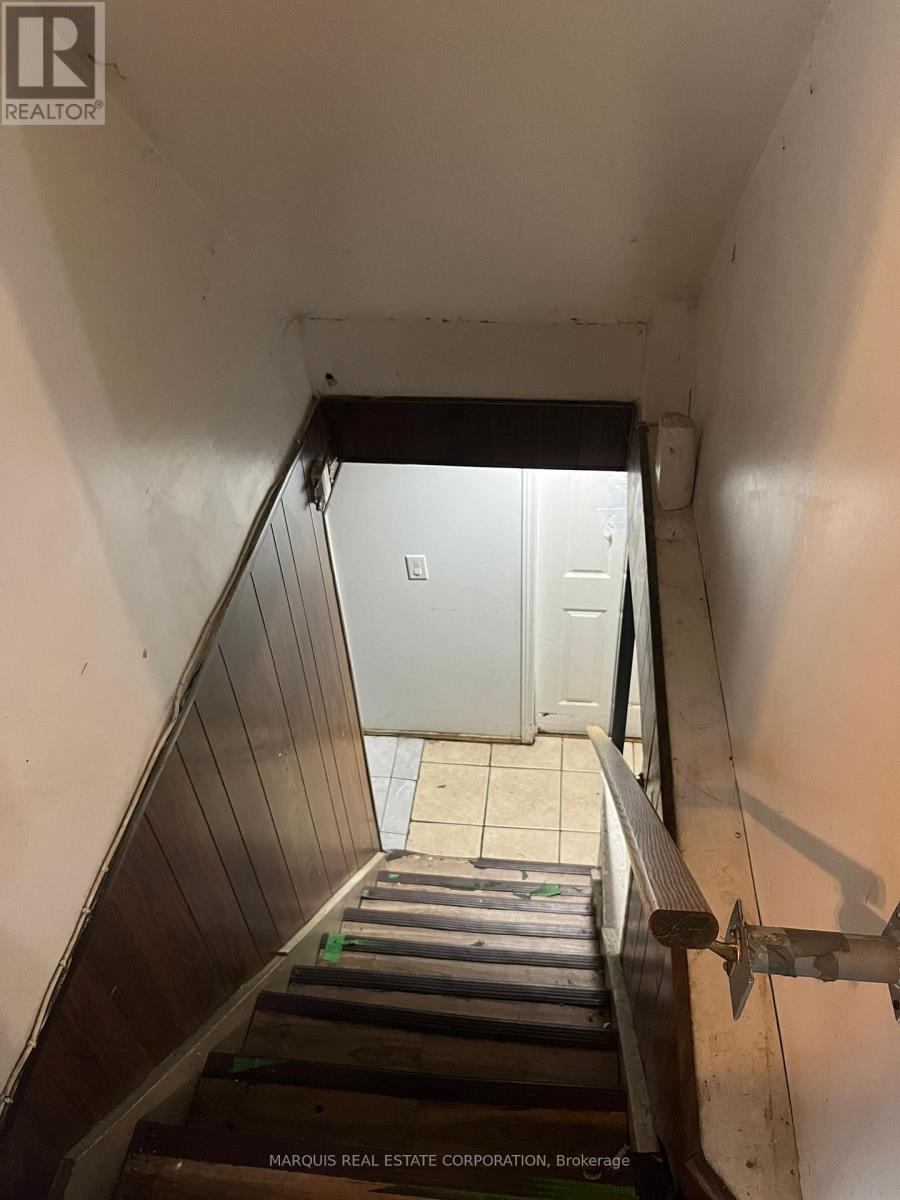 14 Cardell Avenue, Toronto, Ontario  M9N 1S5 - Photo 17 - W12278140
