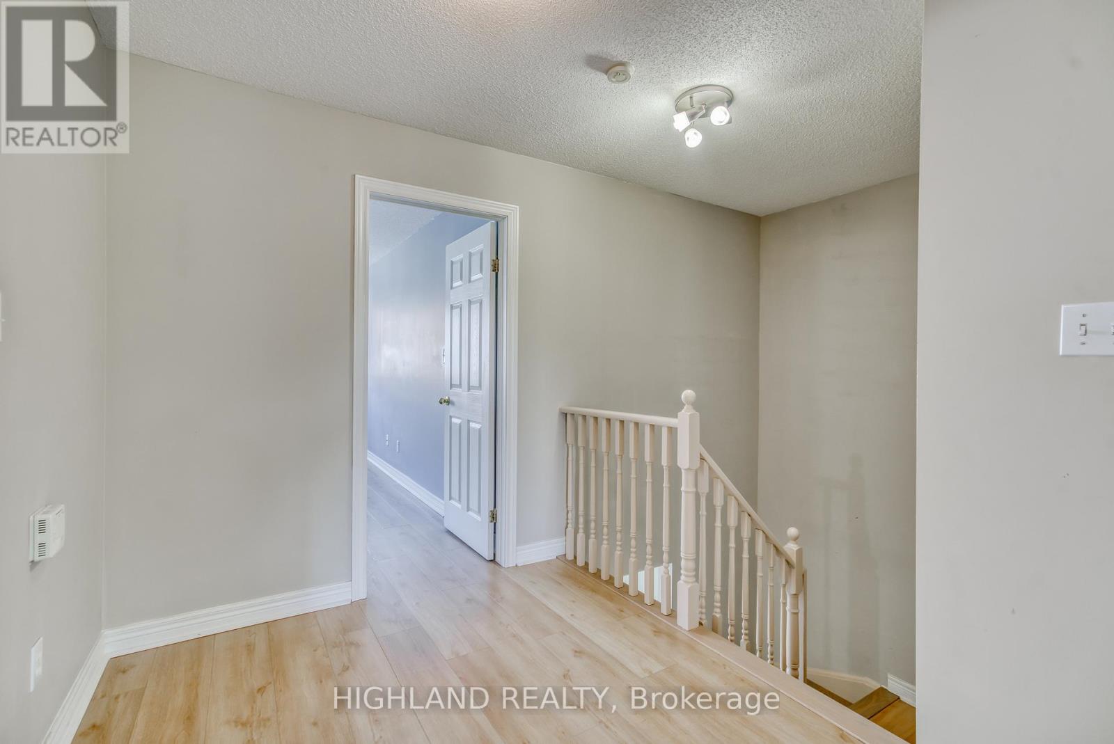11 - 1750 Creek Way, Burlington, Ontario  L7L 6R2 - Photo 14 - W12402504