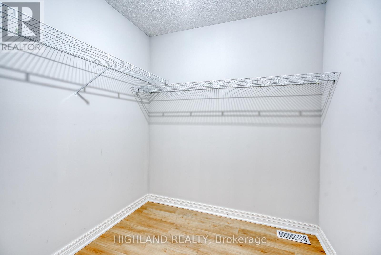 11 - 1750 Creek Way, Burlington, Ontario  L7L 6R2 - Photo 21 - W12402504
