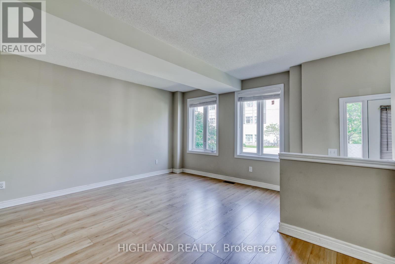 11 - 1750 Creek Way, Burlington, Ontario  L7L 6R2 - Photo 8 - W12402504