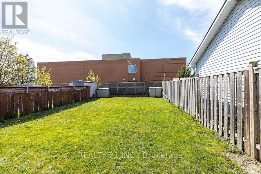 231 Medina Court, Oshawa, Ontario  L1J 7E1 - Photo 13 - E12386758