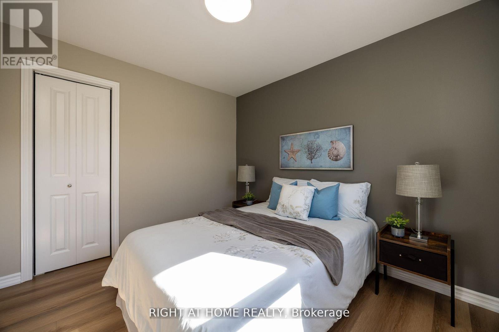 15 Farr Avenue, East Gwillimbury, Ontario  L0G 1V0 - Photo 15 - N12402513