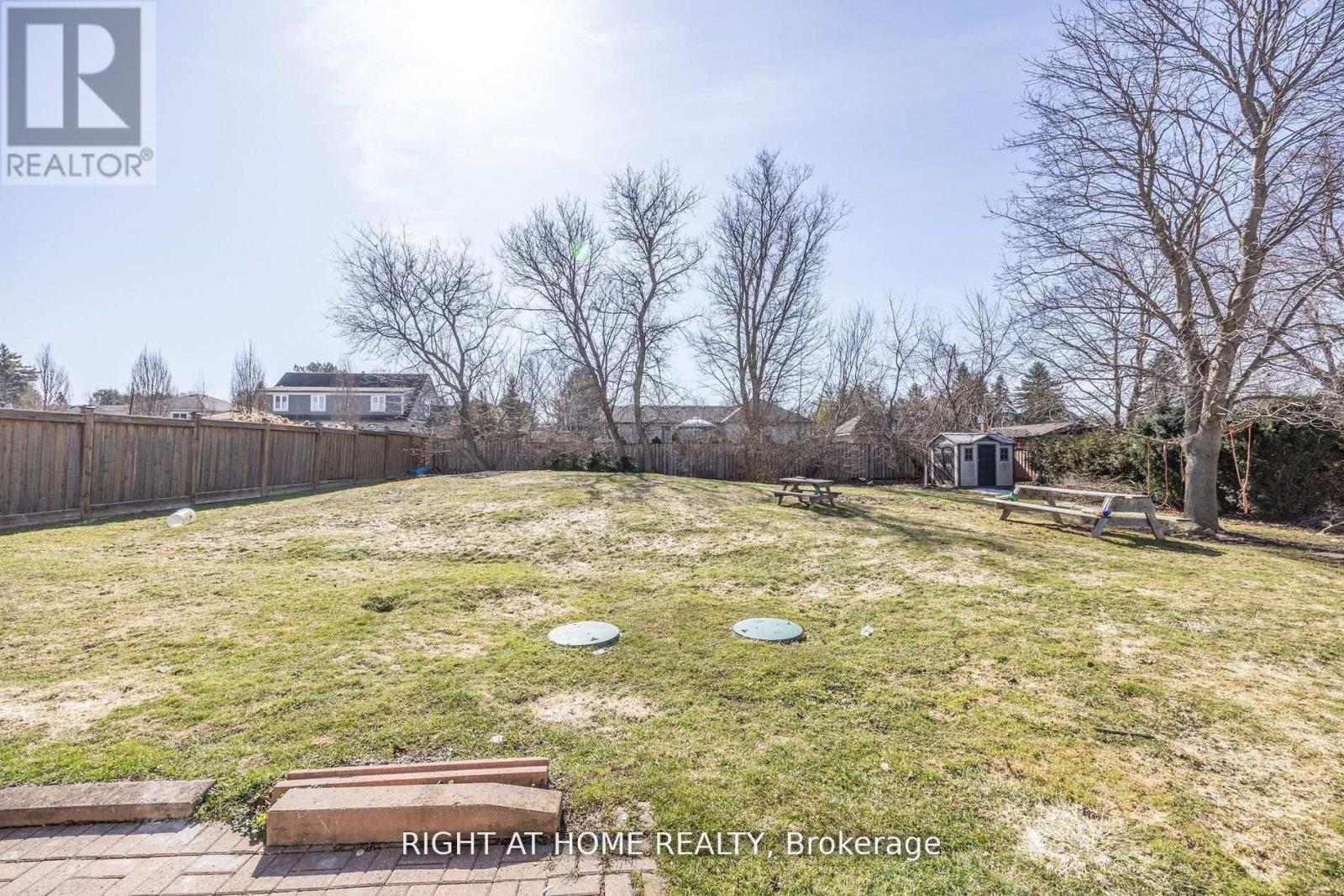 15 Farr Avenue, East Gwillimbury, Ontario  L0G 1V0 - Photo 23 - N12402513