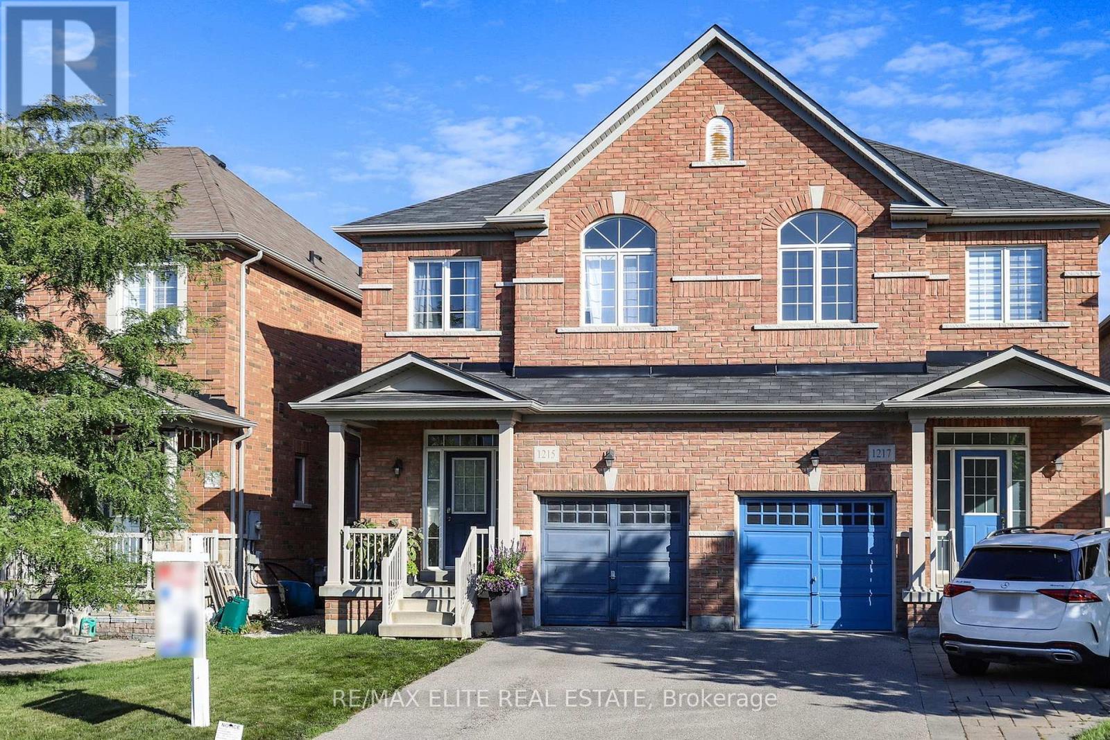 1215 Mccron Crescent, Newmarket, Ontario  L3X 0C5 - Photo 2 - N12402524