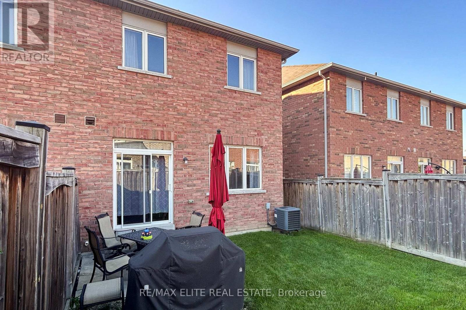 1215 Mccron Crescent, Newmarket, Ontario  L3X 0C5 - Photo 23 - N12402524