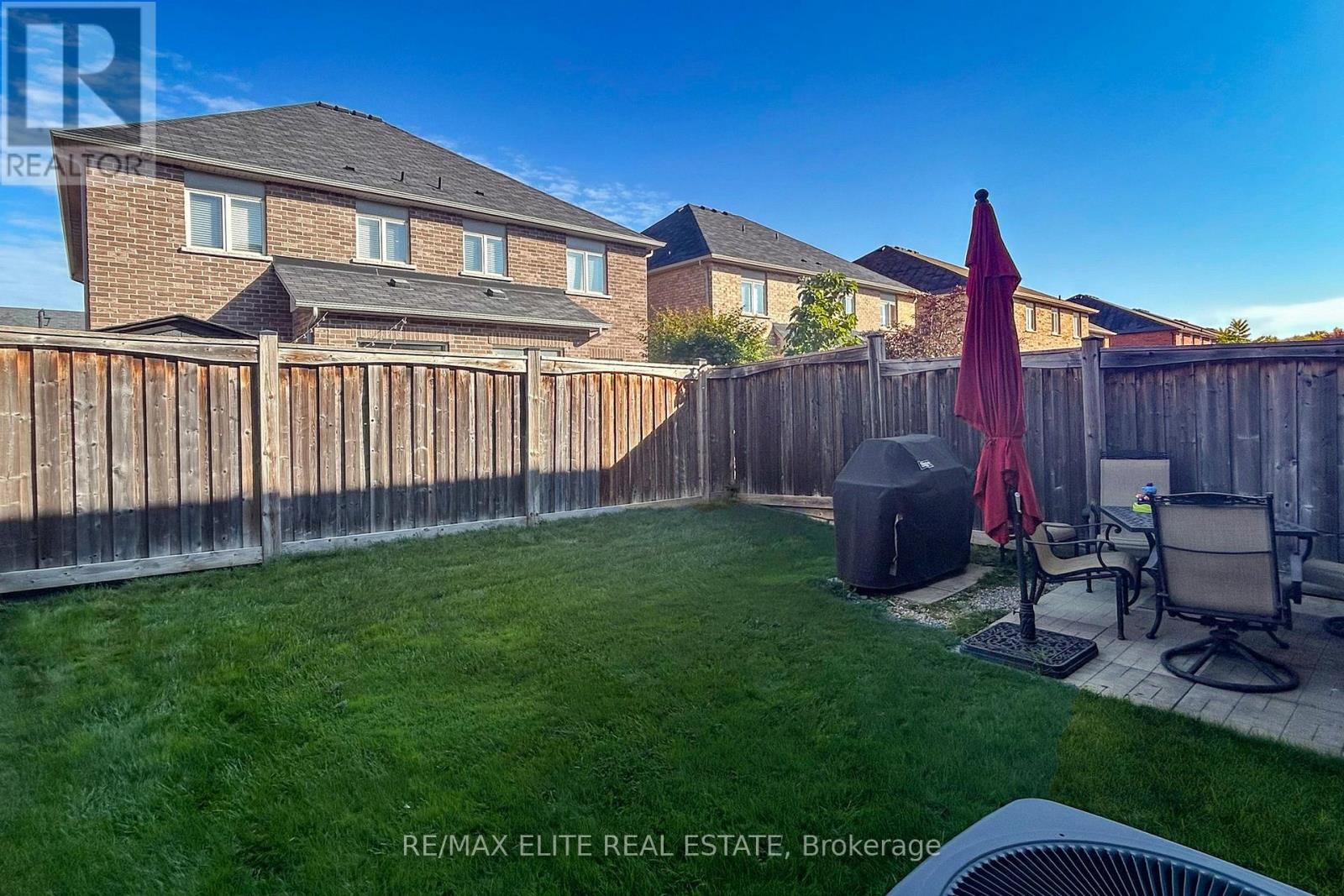 1215 Mccron Crescent, Newmarket, Ontario  L3X 0C5 - Photo 25 - N12402524