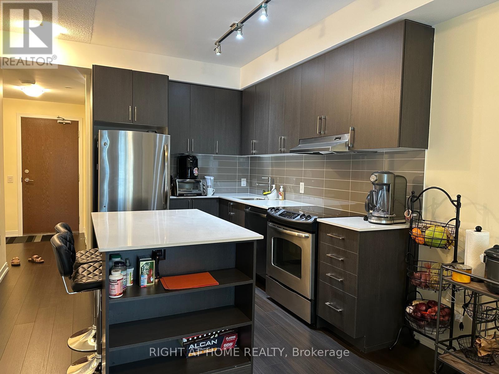 1803 - 2560 Eglinton Avenue W, Mississauga, Ontario  L5M 0Y3 - Photo 3 - W12402510