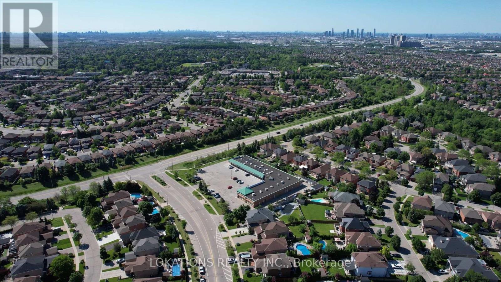 20 Cranston Park Avenue, Vaughan, Ontario  L6A 2W2 - Photo 5 - N12400585