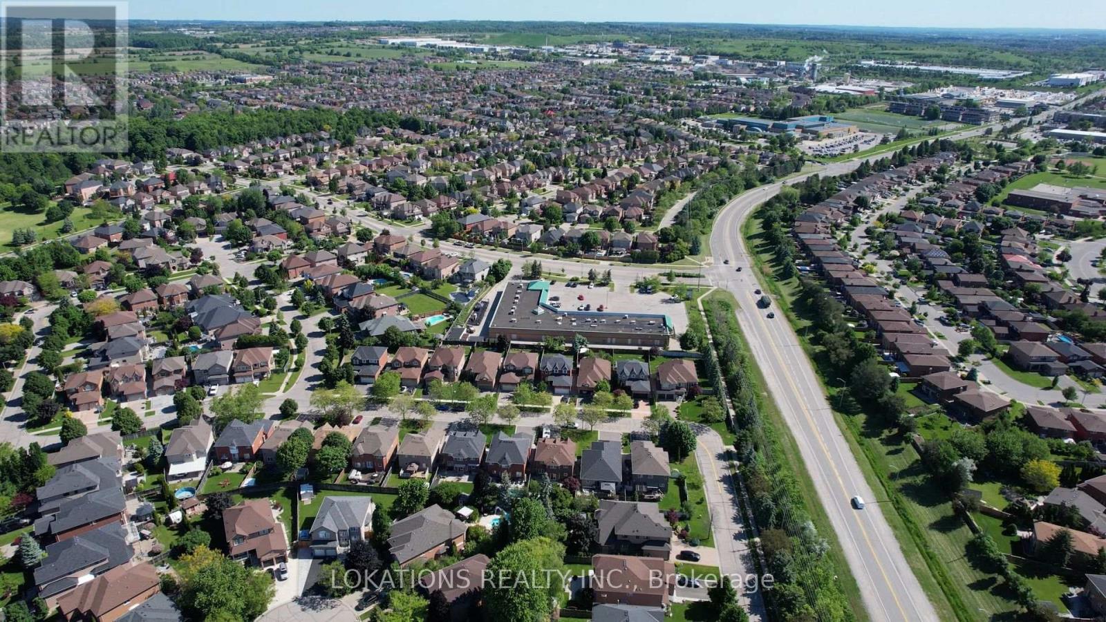 20 Cranston Park Avenue, Vaughan, Ontario  L6A 2W2 - Photo 8 - N12400585