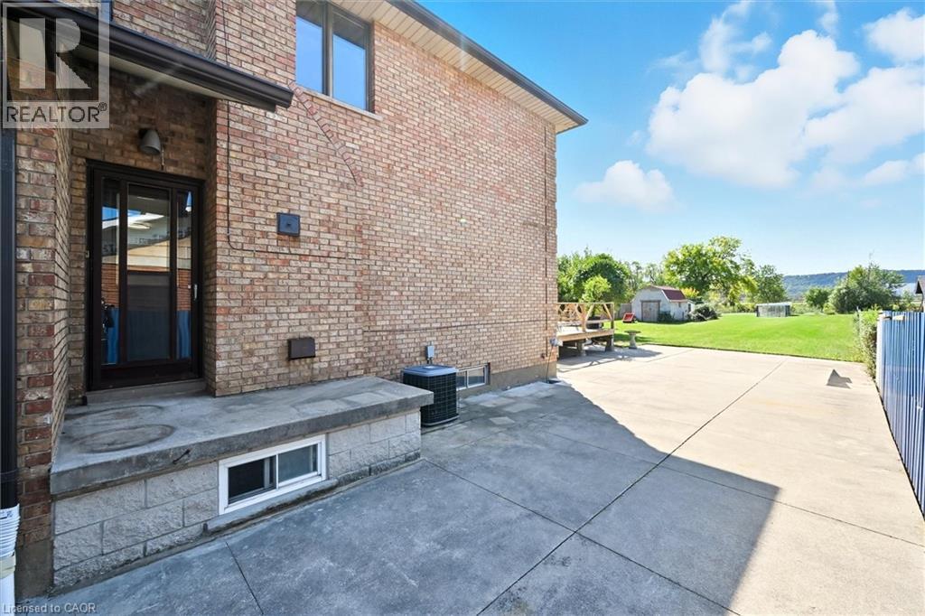729 Winston Road, Grimsby, Ontario  L3M 4E8 - Photo 38 - 40767821