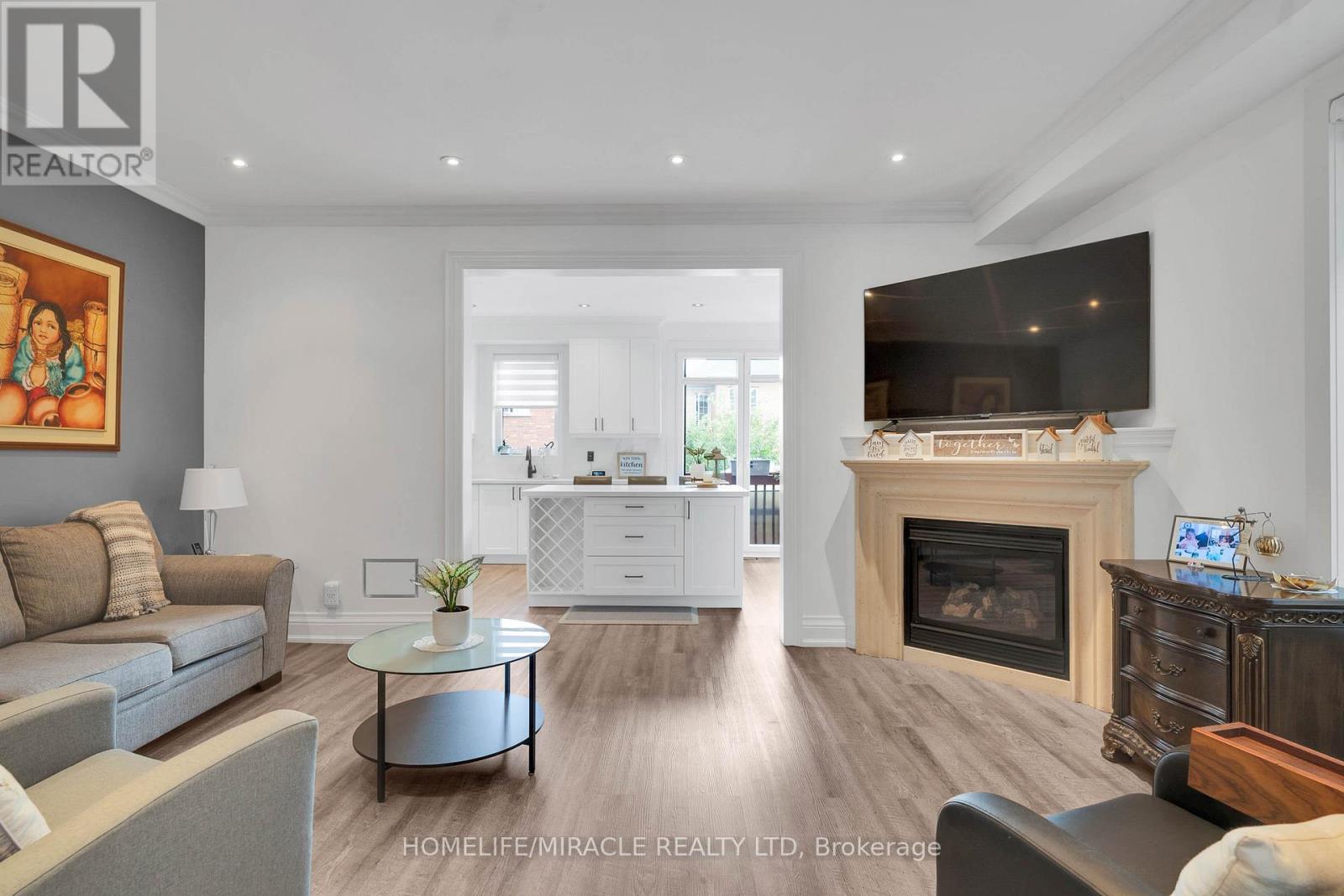 399 Lady Nadia Drive, Vaughan, Ontario  L6A 4E8 - Photo 6 - N12402530