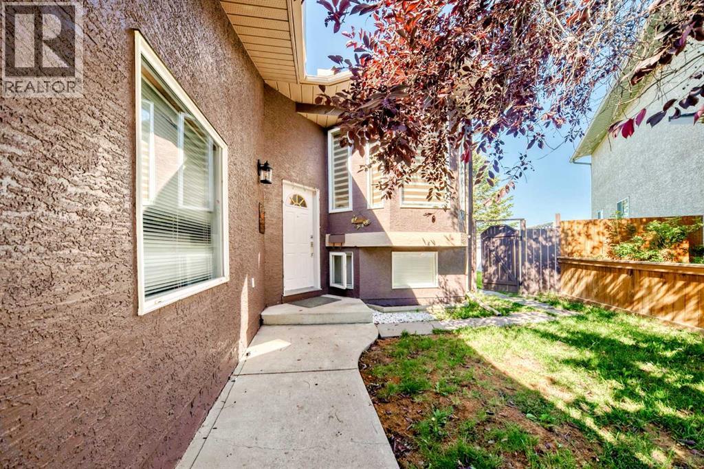 52 Martinglen Place Ne, Calgary, Alberta  T3J 3J1 - Photo 2 - A2256502
