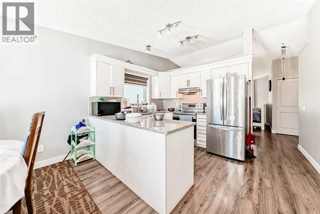 52 Martinglen Place Ne, Calgary, Alberta  T3J 3J1 - Photo 7 - A2256502