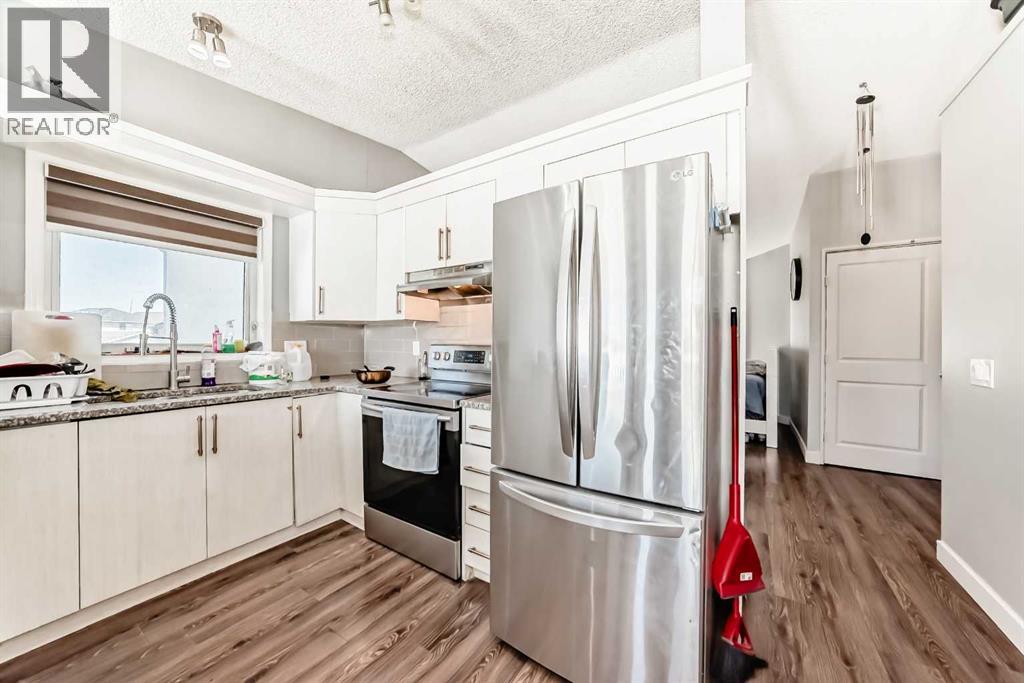 52 Martinglen Place Ne, Calgary, Alberta  T3J 3J1 - Photo 8 - A2256502