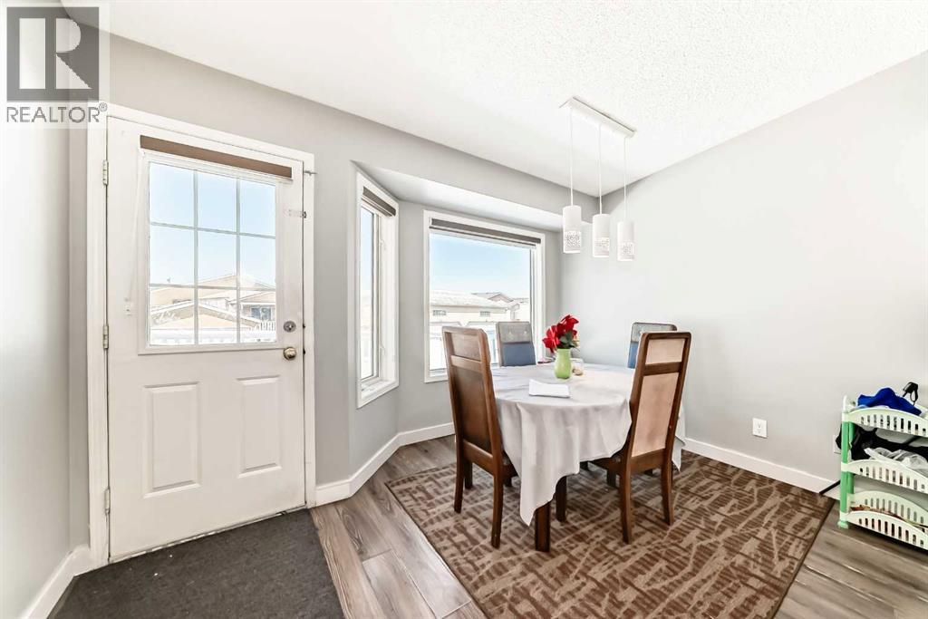 52 Martinglen Place Ne, Calgary, Alberta  T3J 3J1 - Photo 9 - A2256502