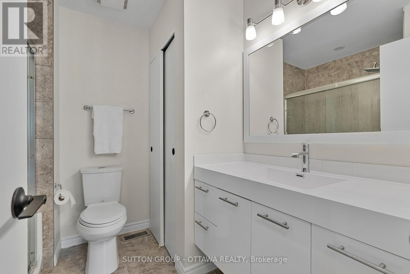 6651 Tooney Drive, Ottawa, Ontario  K1C 6P7 - Photo 22 - X12402555