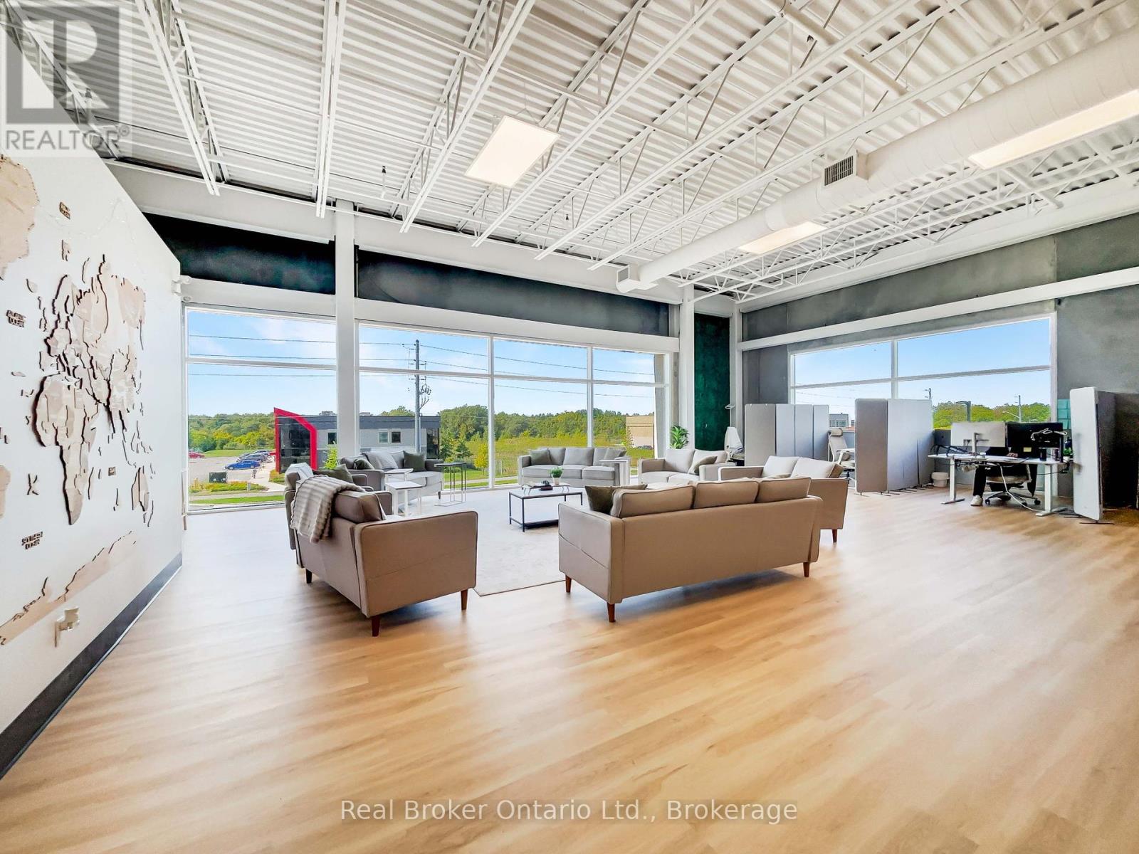205 - 195 HANLON CREEK BOULEVARD, Guelph, Ontario