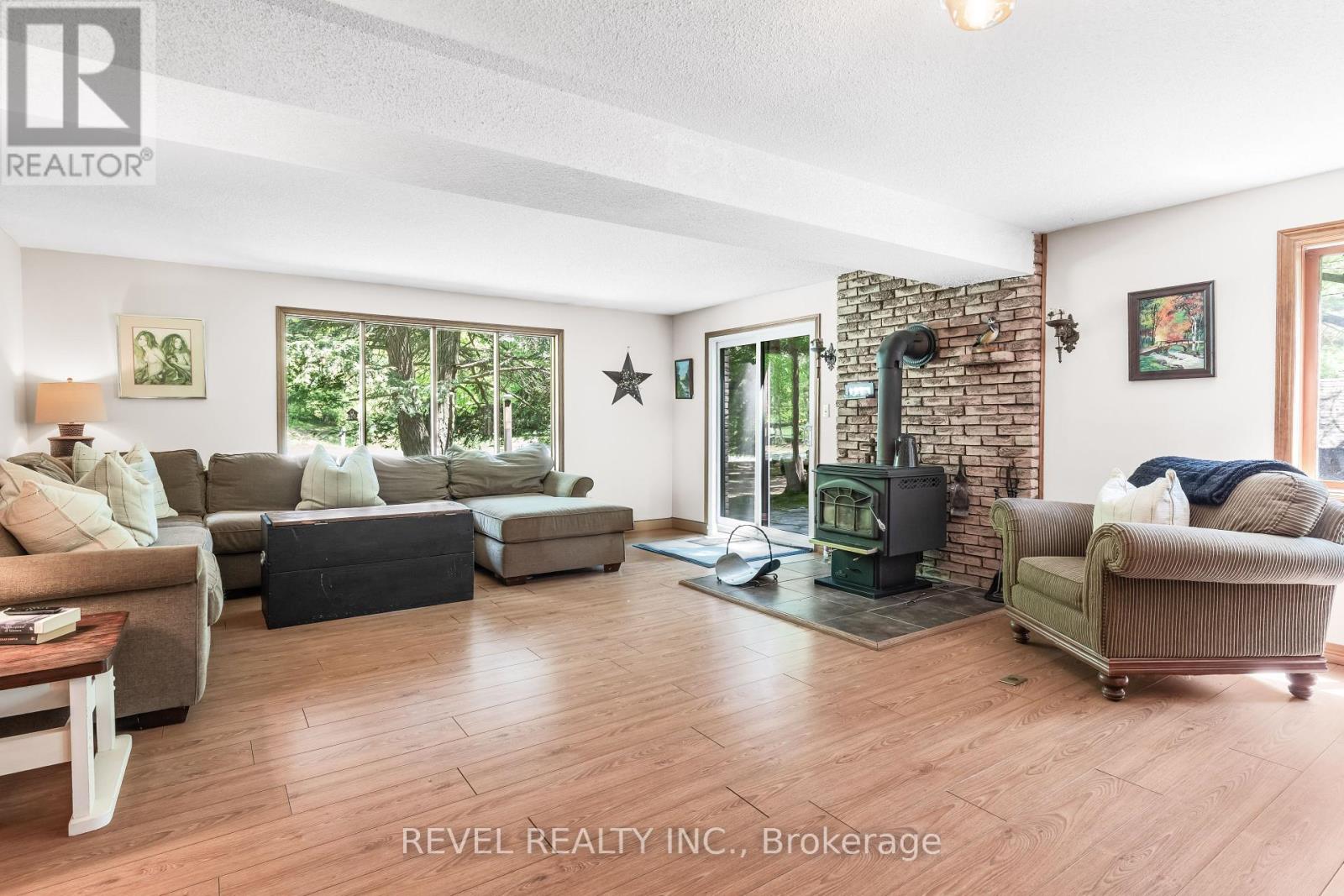 20 The Pines Lane, Brock, Ontario  L0C 1H0 - Photo 14 - N12297419