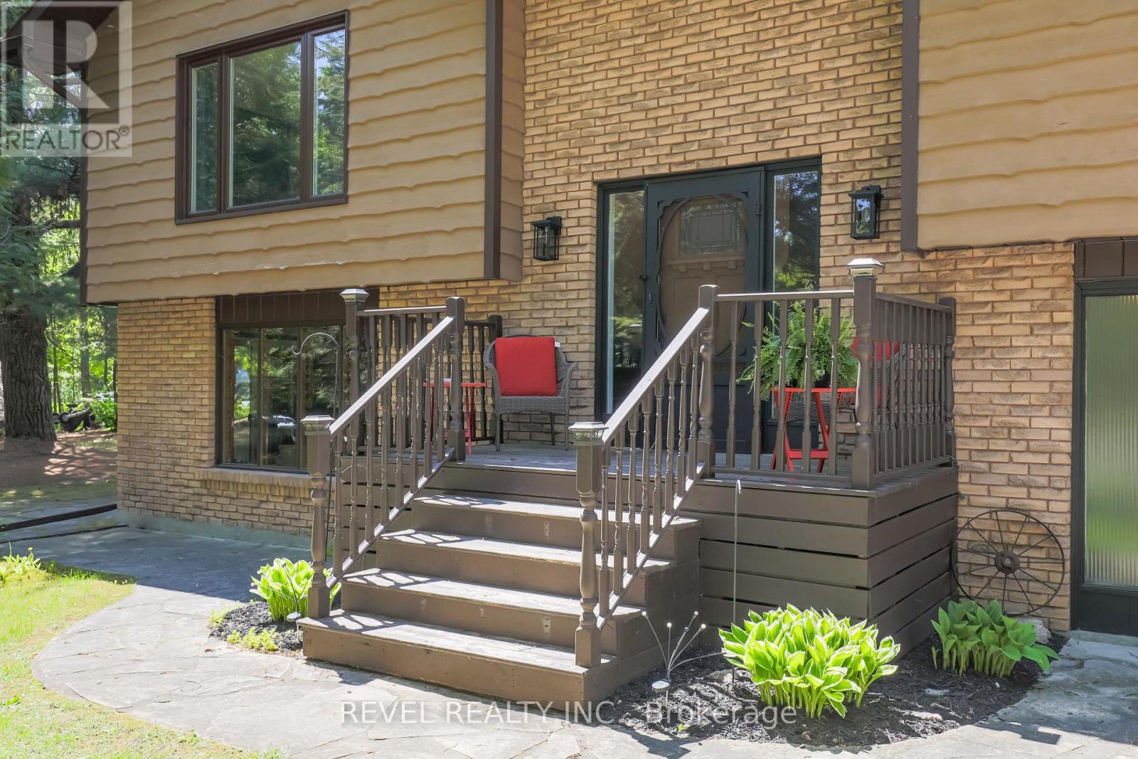 20 The Pines Lane, Brock, Ontario  L0C 1H0 - Photo 3 - N12297419