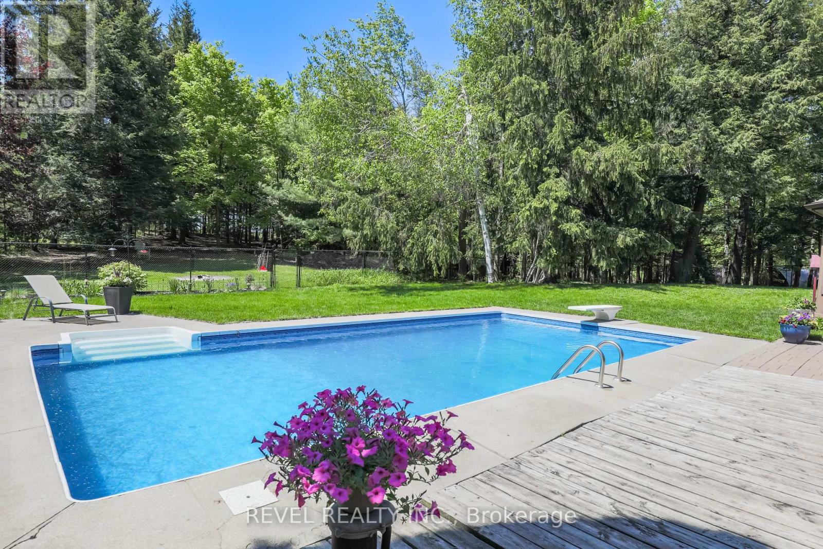 20 The Pines Lane, Brock, Ontario  L0C 1H0 - Photo 37 - N12297419