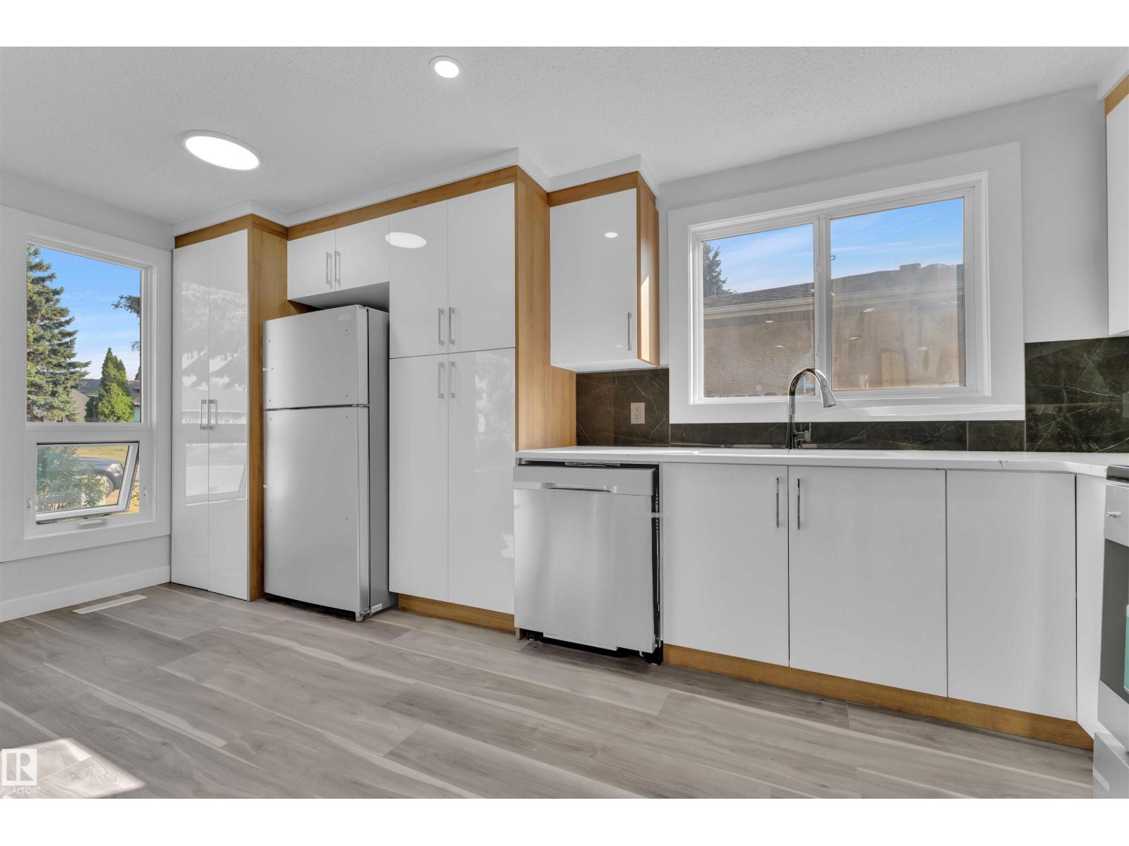 1758 37 St Nw, Edmonton, Alberta  T6L 2R3 - Photo 8 - E4457444