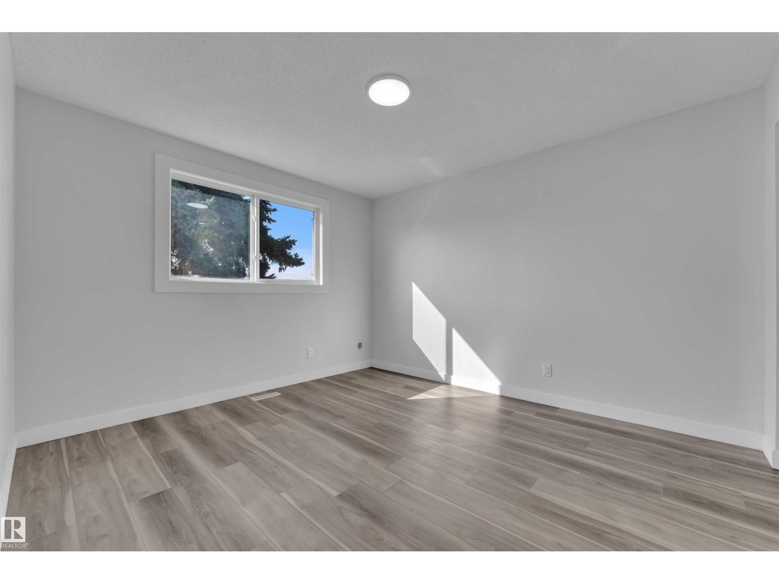 1758 37 St Nw, Edmonton, Alberta  T6L 2R3 - Photo 13 - E4457444