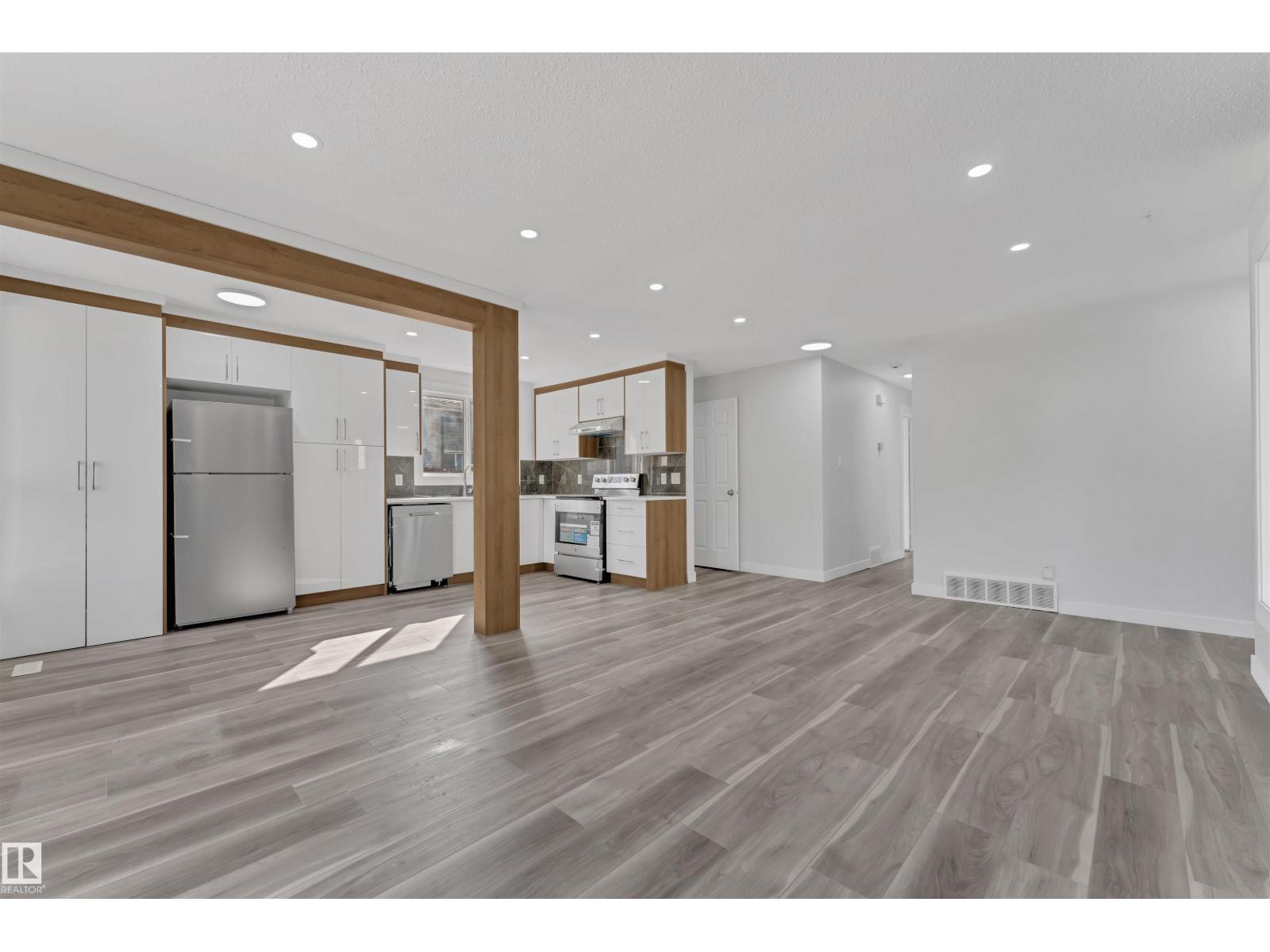1758 37 St Nw, Edmonton, Alberta  T6L 2R3 - Photo 6 - E4457444