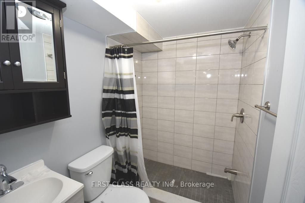 B1 - 1506 Simcoe Street N, Oshawa, Ontario  L1G 4X7 - Photo 6 - E12402563