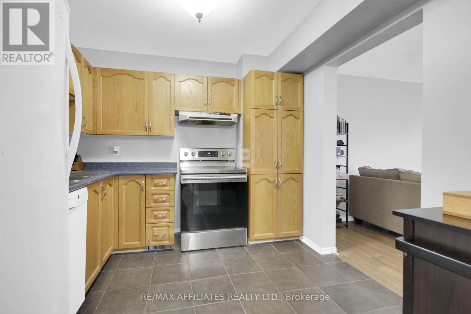 74 Markland Crescent, Ottawa, Ontario  K2G 5Z6 - Photo 15 - X12402576