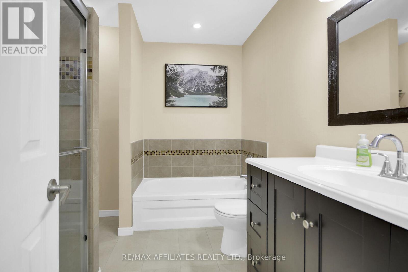 74 Markland Crescent, Ottawa, Ontario  K2G 5Z6 - Photo 29 - X12402576