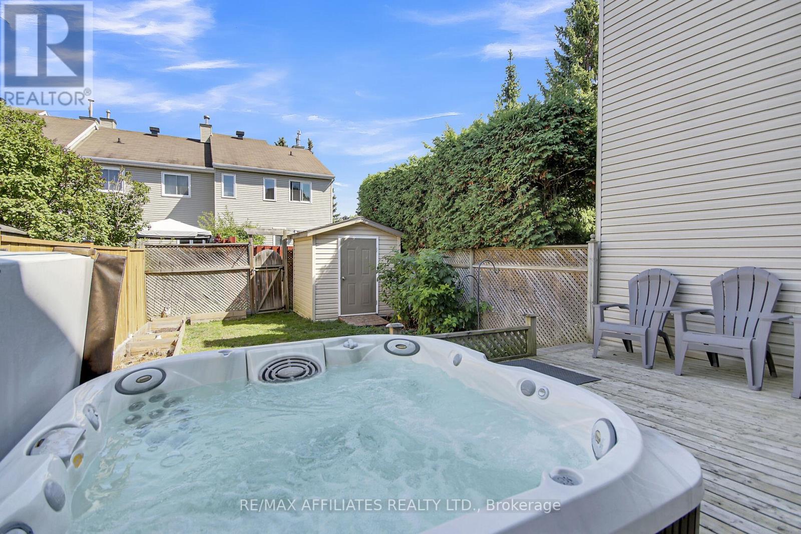 74 Markland Crescent, Ottawa, Ontario  K2G 5Z6 - Photo 38 - X12402576