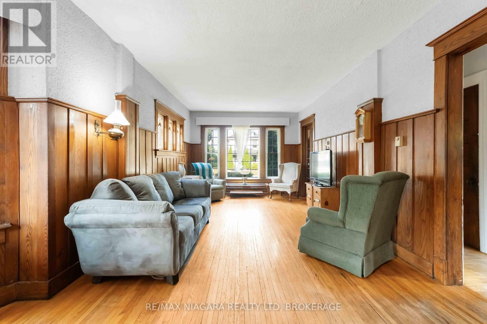 6275 Pine Grove Avenue, Niagara Falls, Ontario  L2G 4J4 - Photo 16 - X12402570