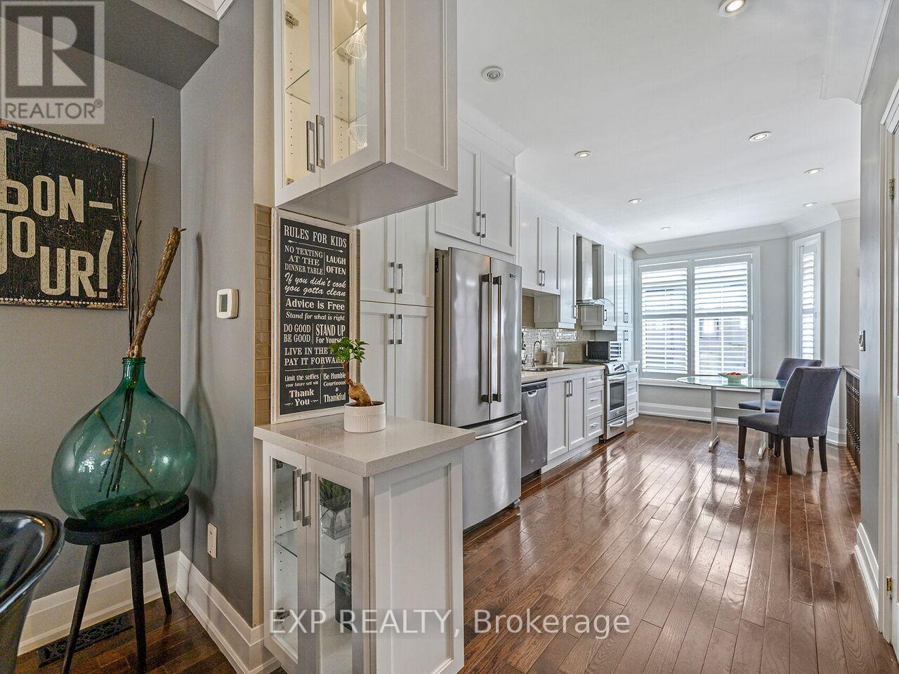 4 - 2351 Lakeshore Road W, Oakville, Ontario  L6L 1H4 - Photo 13 - W12402574
