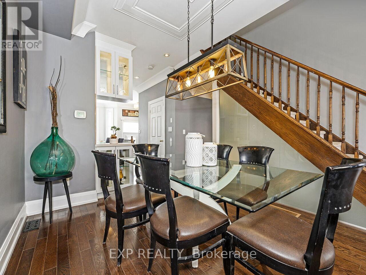 4 - 2351 Lakeshore Road W, Oakville, Ontario  L6L 1H4 - Photo 16 - W12402574