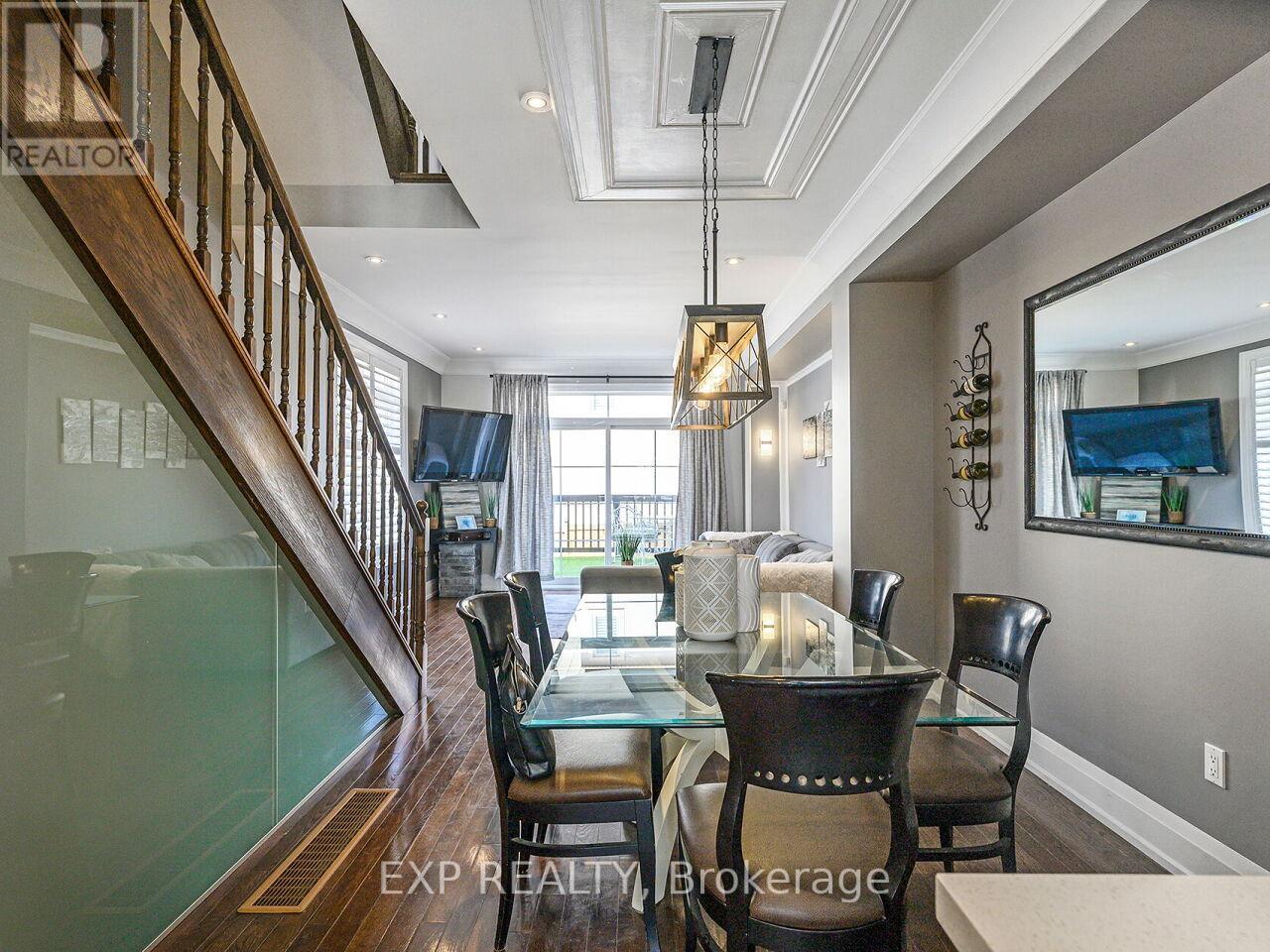 4 - 2351 Lakeshore Road W, Oakville, Ontario  L6L 1H4 - Photo 17 - W12402574