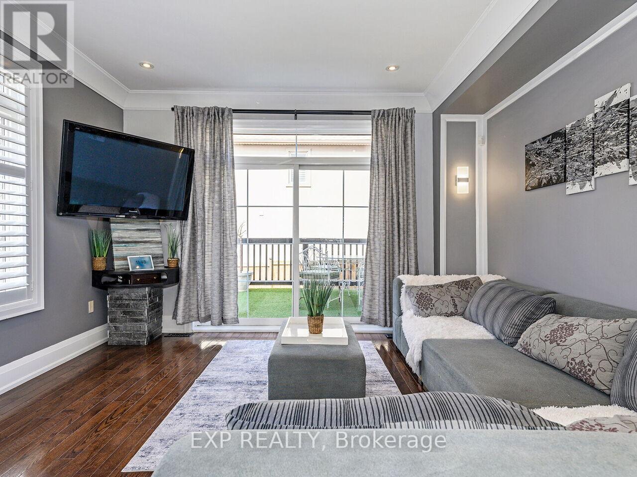 4 - 2351 Lakeshore Road W, Oakville, Ontario  L6L 1H4 - Photo 19 - W12402574
