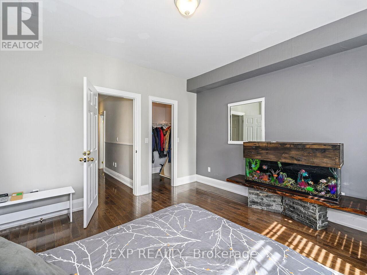 4 - 2351 Lakeshore Road W, Oakville, Ontario  L6L 1H4 - Photo 25 - W12402574