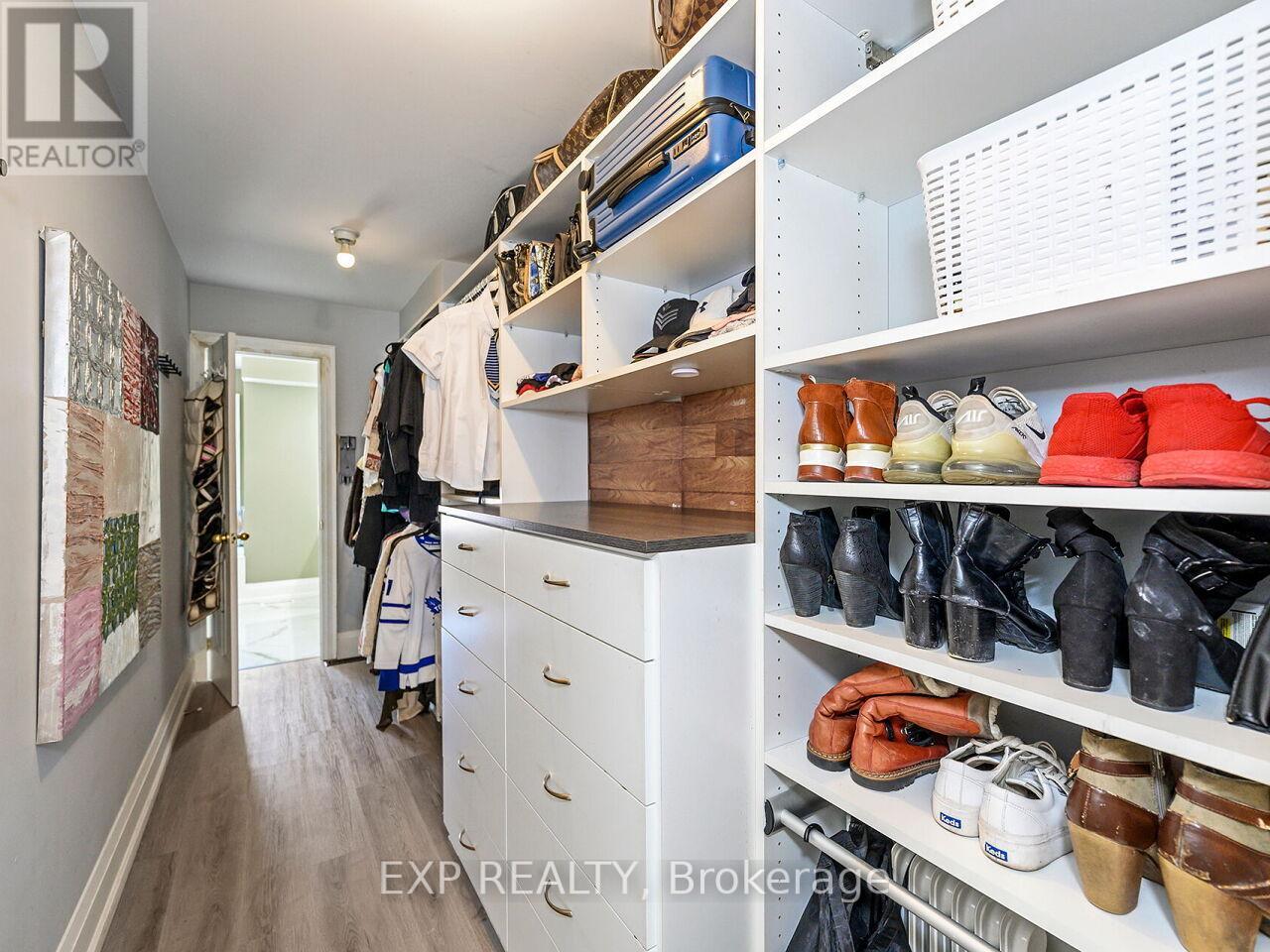 4 - 2351 Lakeshore Road W, Oakville, Ontario  L6L 1H4 - Photo 33 - W12402574