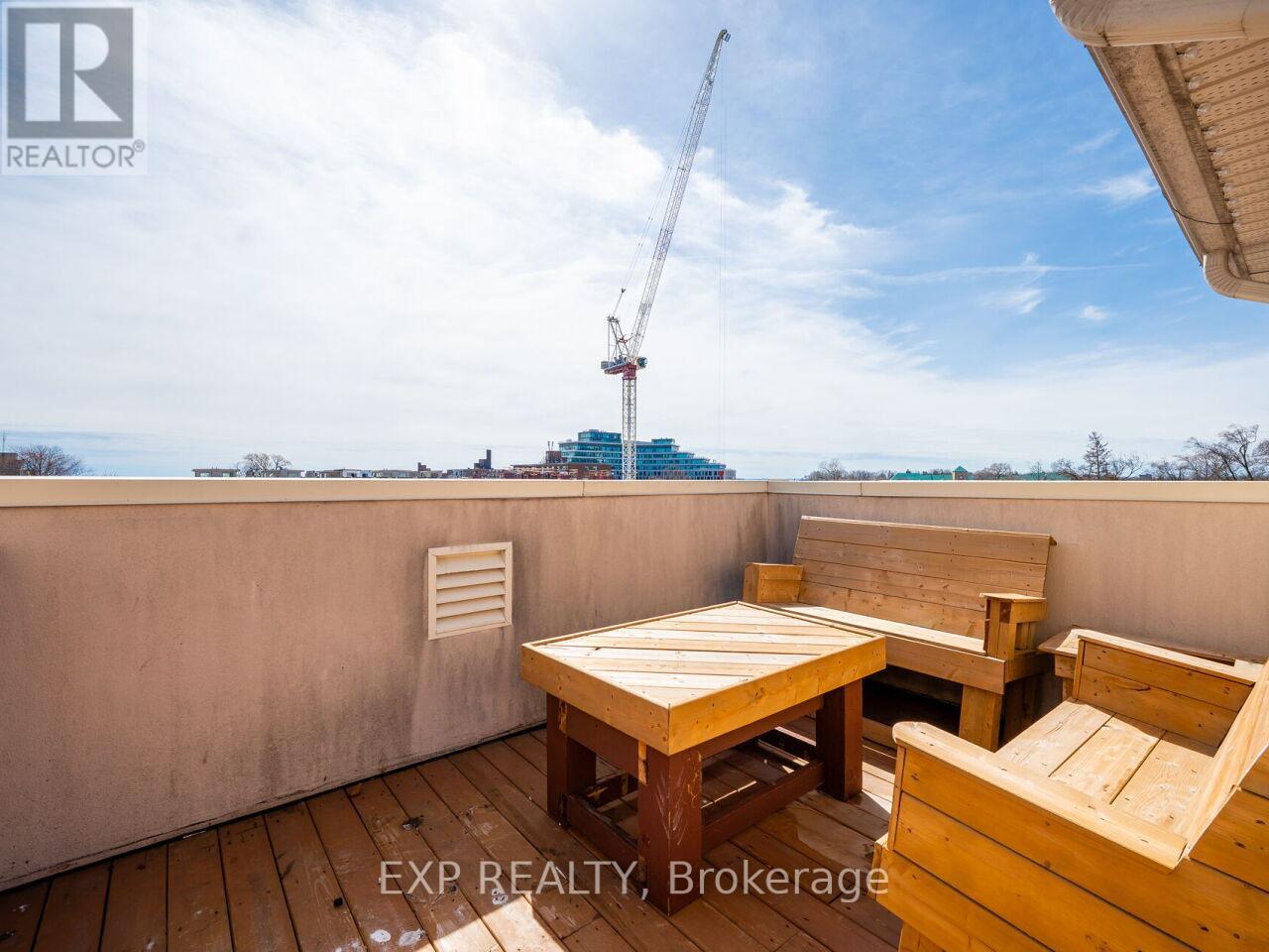 4 - 2351 Lakeshore Road W, Oakville, Ontario  L6L 1H4 - Photo 39 - W12402574
