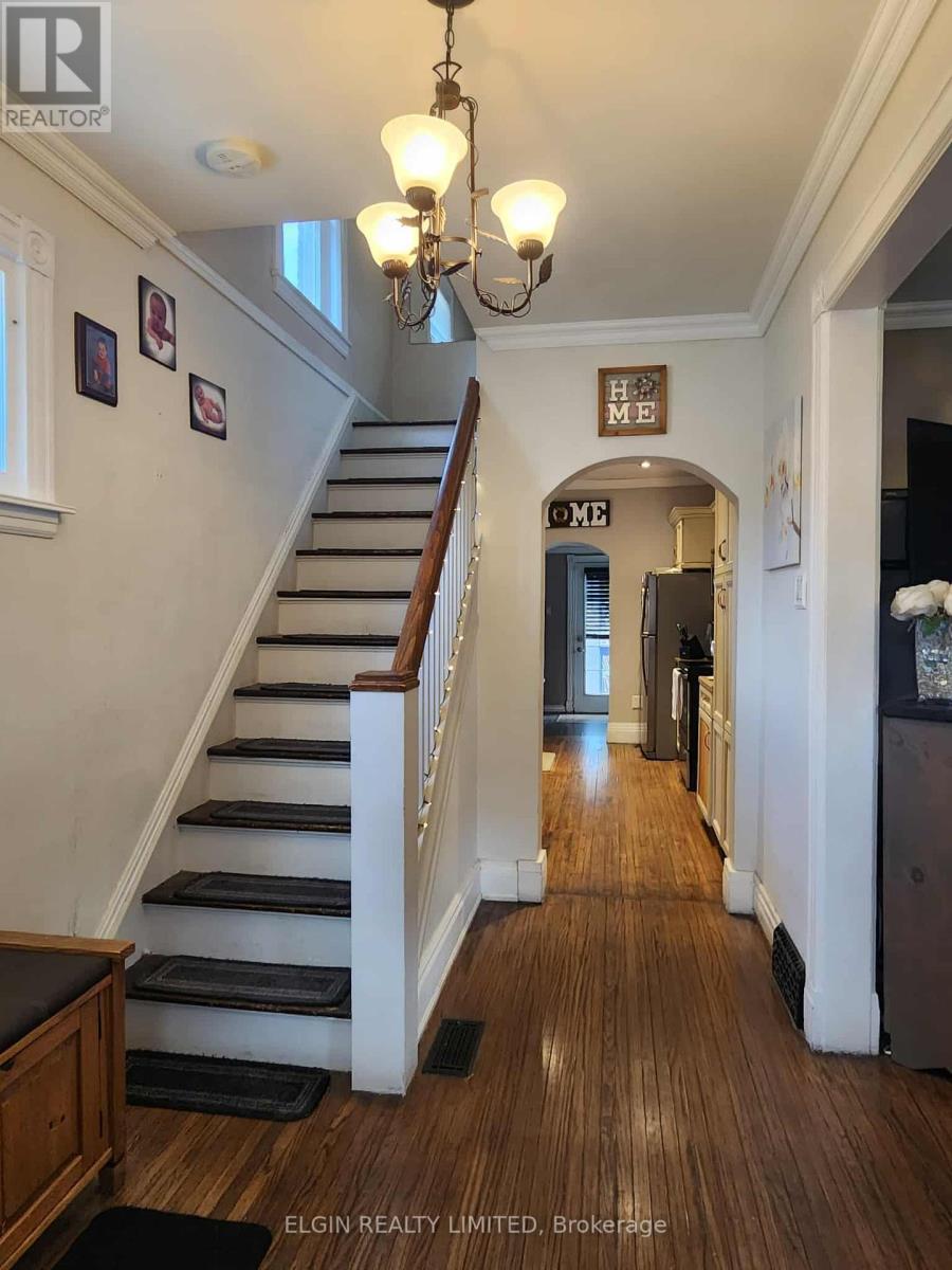 82 Fifth Avenue, St. Thomas, Ontario  N5R 4E1 - Photo 10 - X12402619