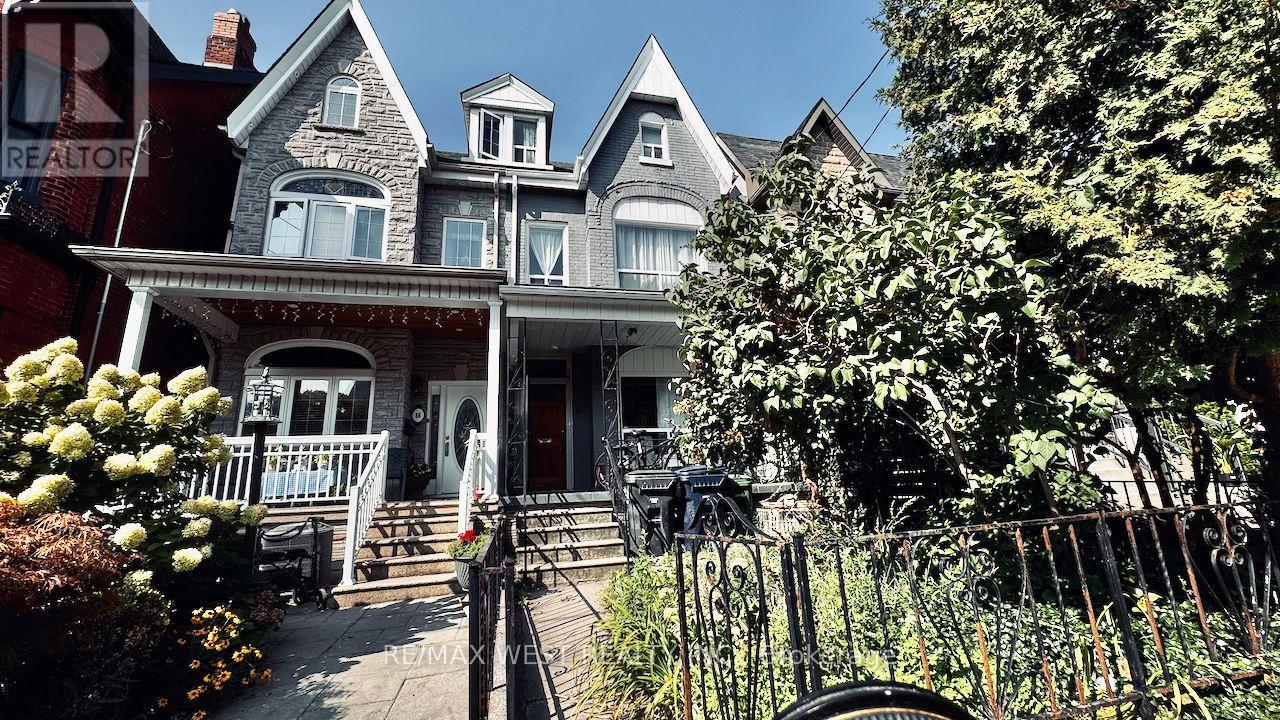 88 MONTROSE AVENUE, Toronto, Ontario