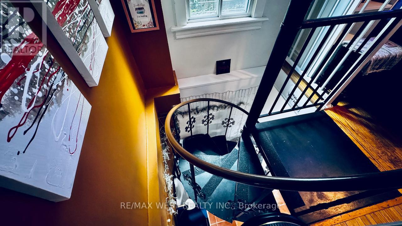 88 Montrose Avenue, Toronto, Ontario  M6J 2T7 - Photo 12 - C12402612