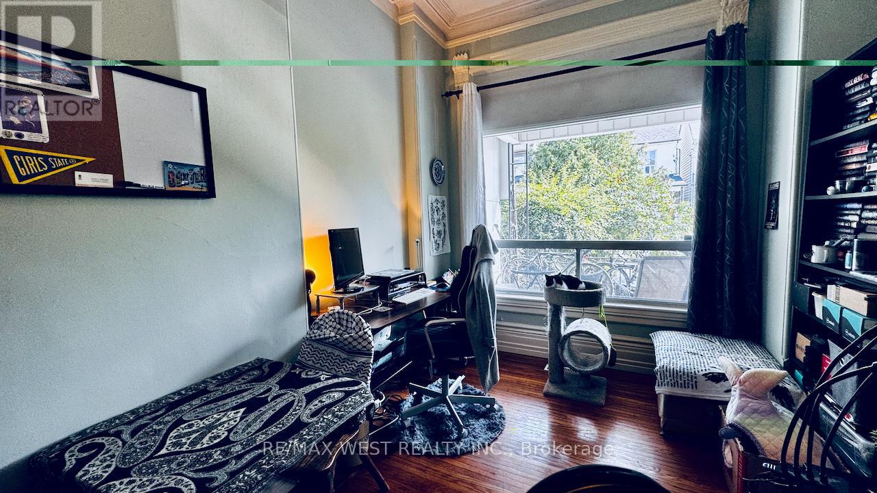 88 Montrose Avenue, Toronto, Ontario  M6J 2T7 - Photo 7 - C12402612